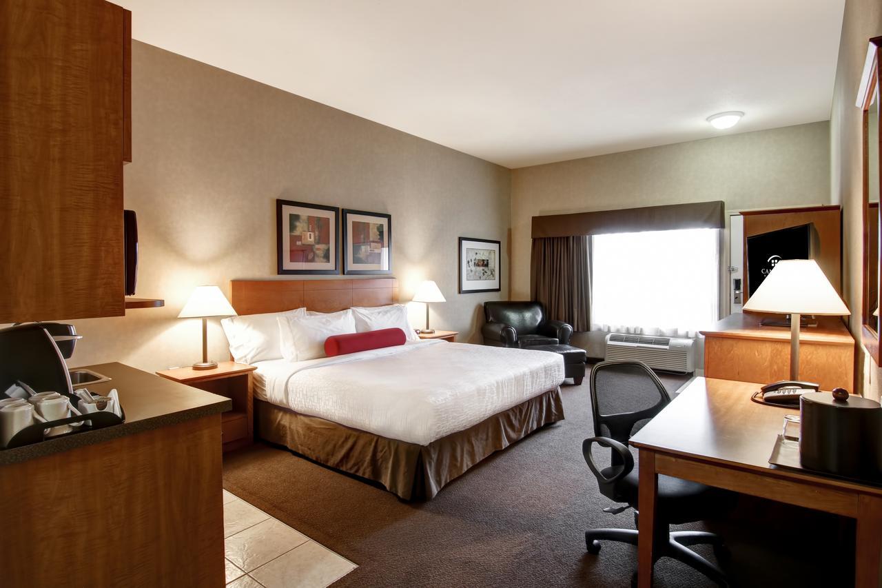 Clarion Pointe Hotel Rimbey Exterior photo